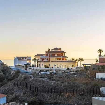 Apartment Holidays2nueva Torrequebrada 2 Bedrooms And 2 Bathrooms, Terrace, Community Pool And Garage
