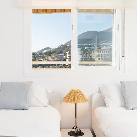 Holidays2nueva Torrequebrada 2 Bedrooms And 2 Bathrooms, Terrace, Community Pool And Garage Apartment Benalmadena